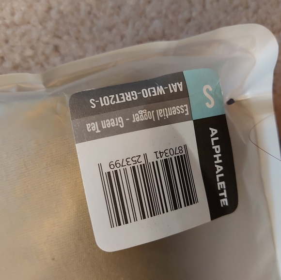 Alphalete Essential Jogger - Picture 3 of 3